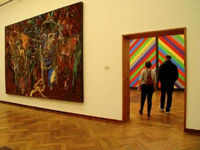 Stedelijk Museum, Interni, link qui per dimensioni reali