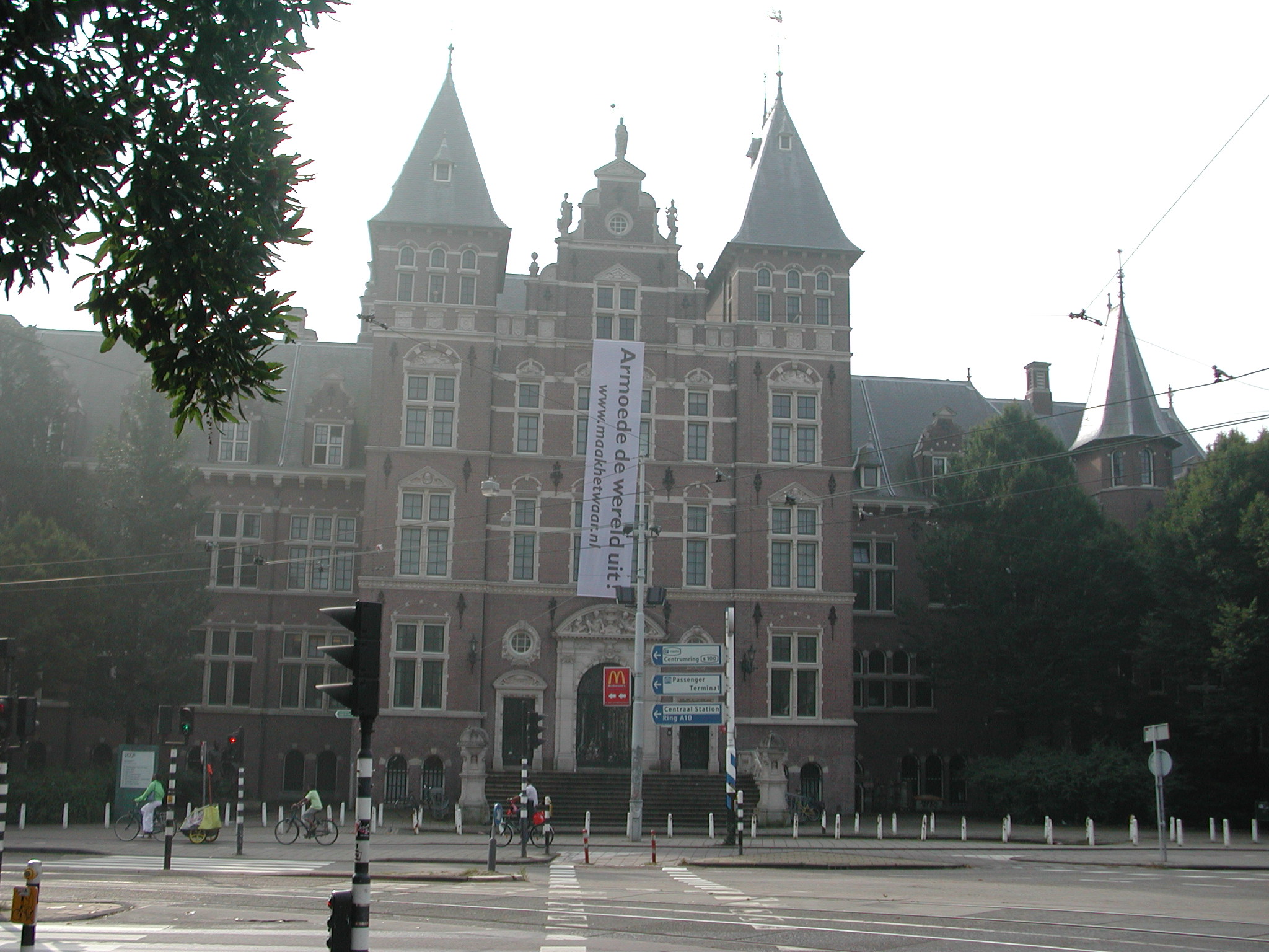 Joods Historisch Museum link qui per dimensioni reali