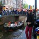 amsterdam i canali nel giorno della regina