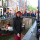 Amsterdam festa della regina. Sotto al ponte